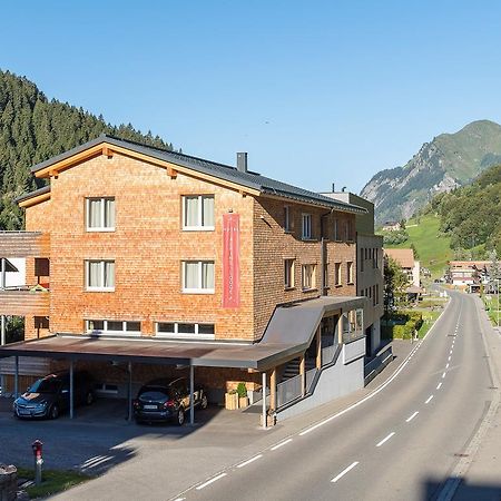 Alpine Lodge Kloesterle Am Arlberg Bagian luar foto