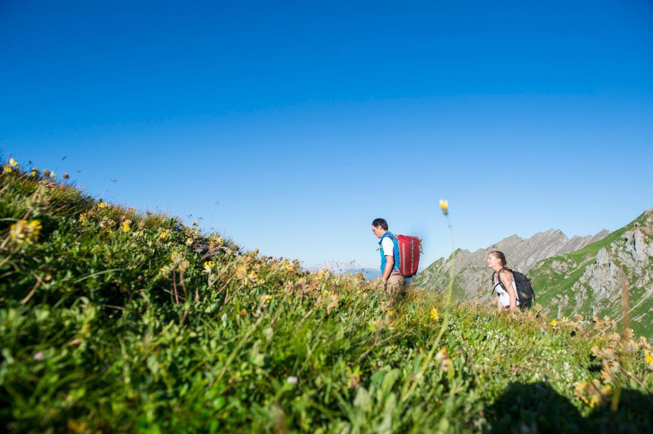Alpine Lodge Kloesterle Am Arlberg Bagian luar foto
