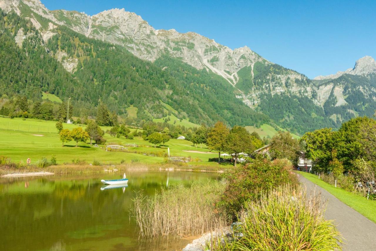 Alpine Lodge Kloesterle Am Arlberg Bagian luar foto