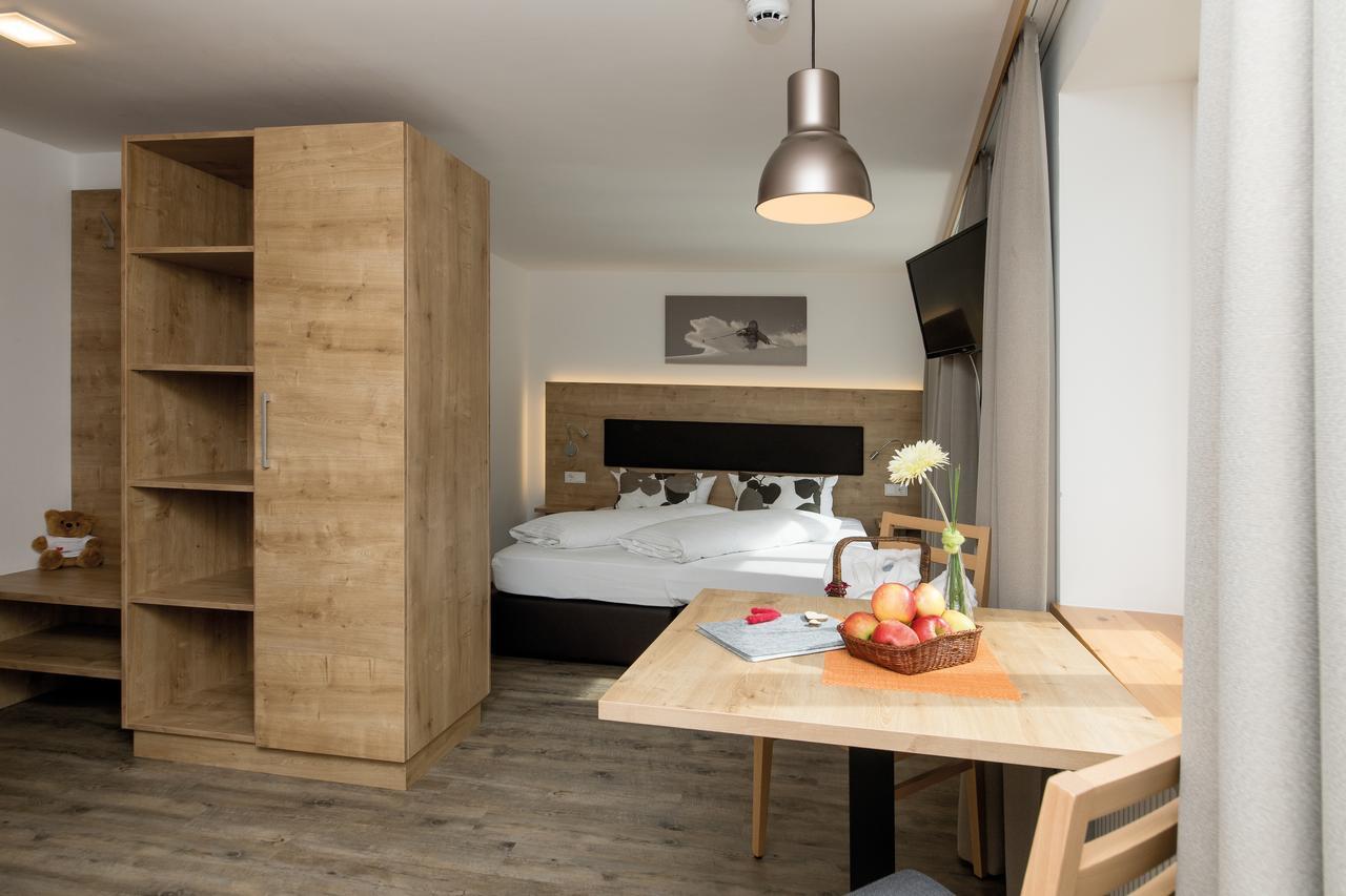 Alpine Lodge Kloesterle Am Arlberg Bagian luar foto